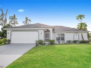 180 Thornton Ave S, Lehigh Acres, FL 33974
