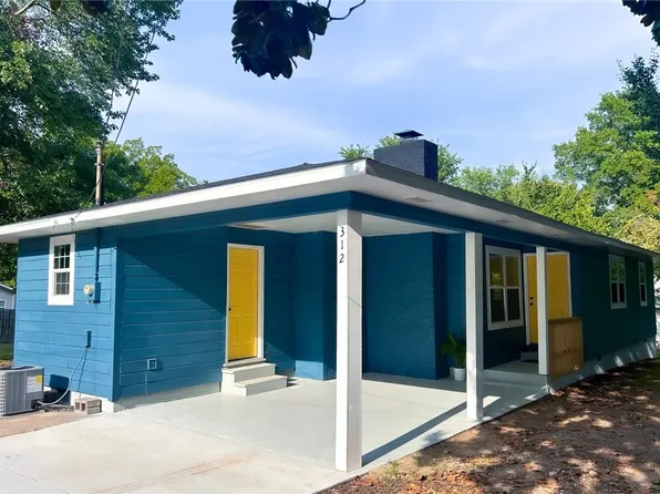 312 N B St, Centerton, AR 72719