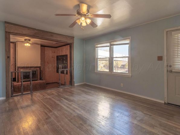 210 S Mackenzie Ave, Stinnett, TX 79083