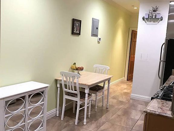 4th image of 2817 36th St APT 2F