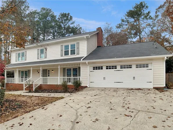 2331 Laura Ct, Snellville, GA 30039