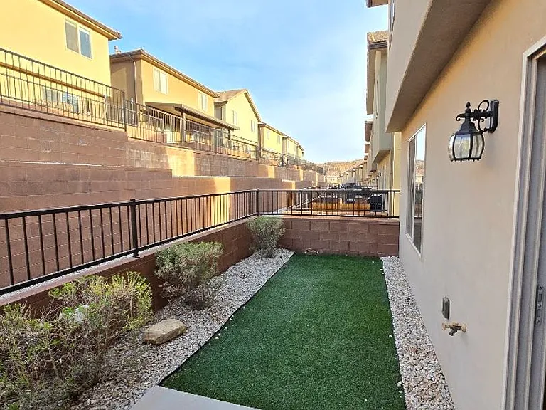 5848 S Challenger Way — Photo 33