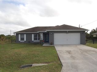 817 Rue Labeau Cir, Fort Myers, FL 33913