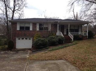 608 Tarrant Rd, Gardendale, AL 35071