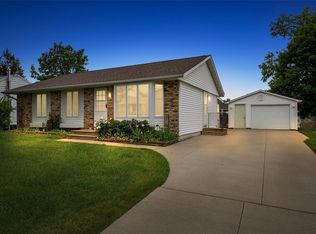 6715 Inwood Ln NE, Cedar Rapids, IA 52402