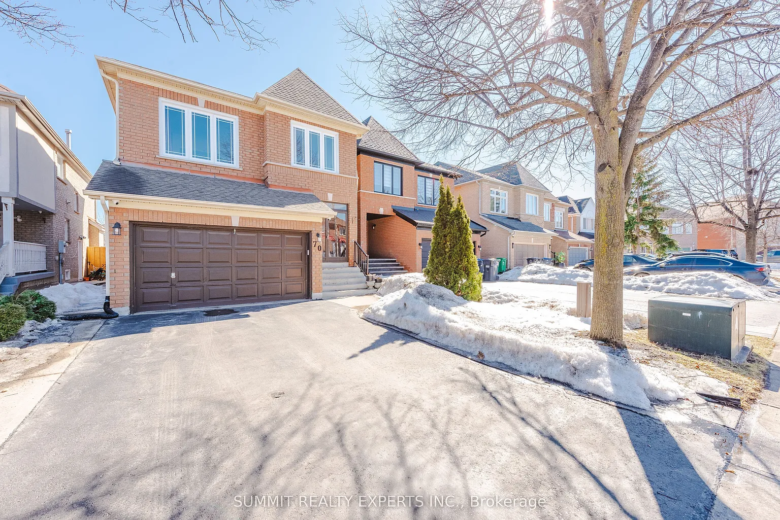 70 Wildberry Cres photo 1