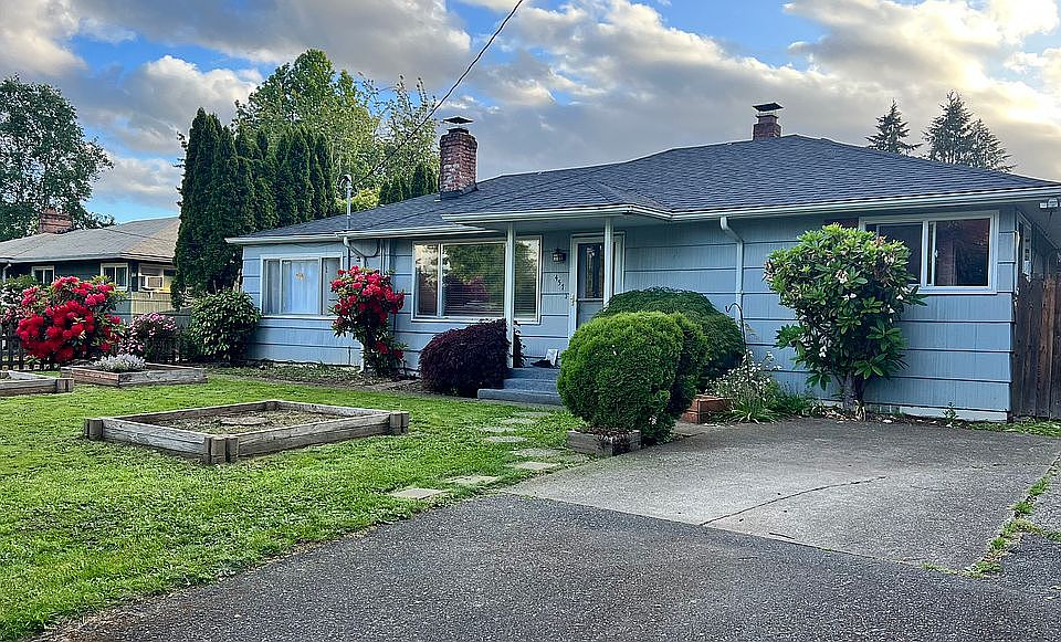 1st image of 457 NW Ebberts Ave