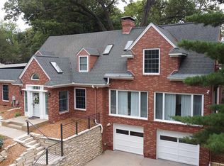 1607 Ridge Rd, Iowa City, IA 52245