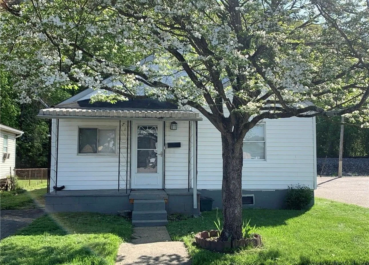2 bed, 850 sqft, $1,075 — Photo 1