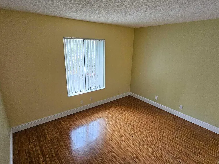 205 Foxtail Dr #H3 — Photo 10
