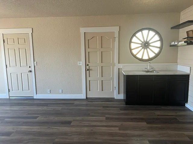5958 E Lathrop Rd — Photo 10