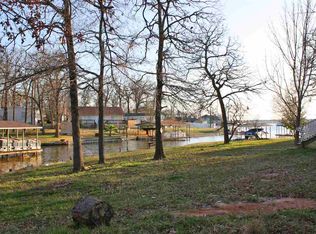 6153 Apache Dr, Mabank, TX 75156