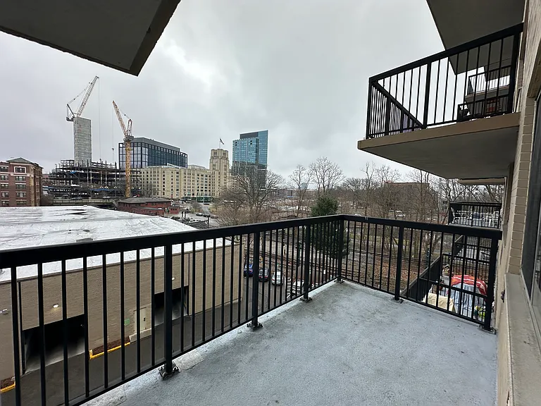 77 Monmouth St #714 — Photo 7