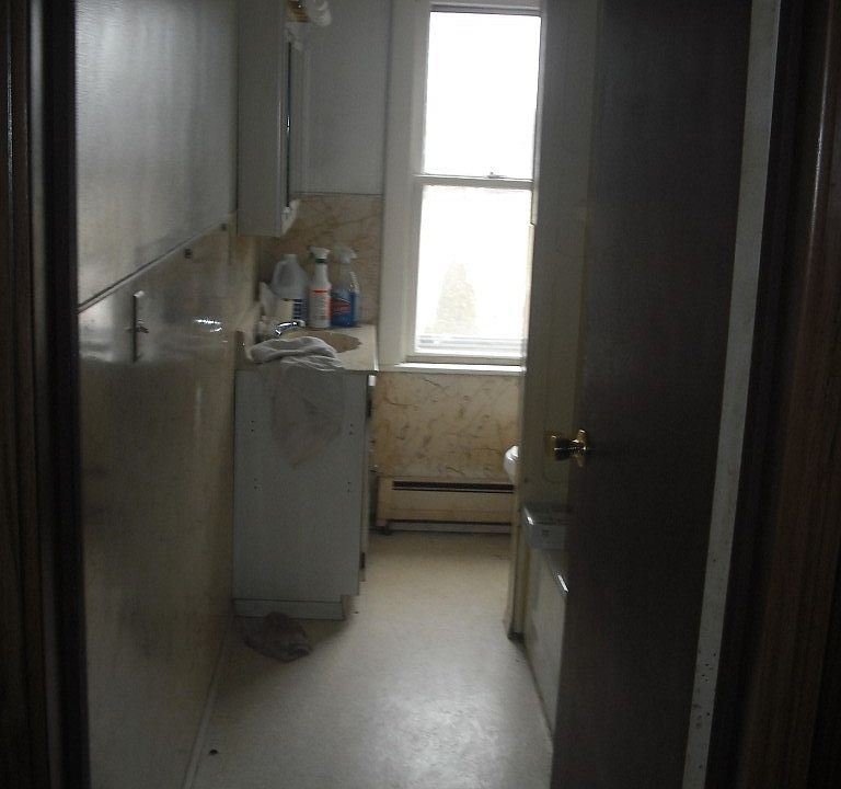 2nd image of 106 Quarry Ave
