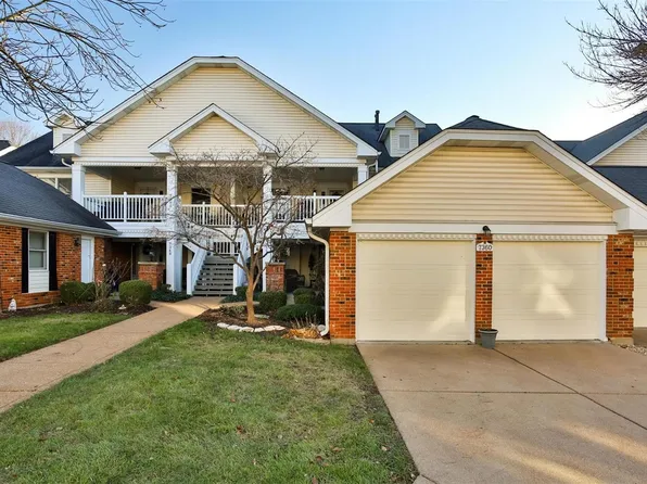 7360 Woodlawn Colonial Ln, Saint Louis, MO 63119