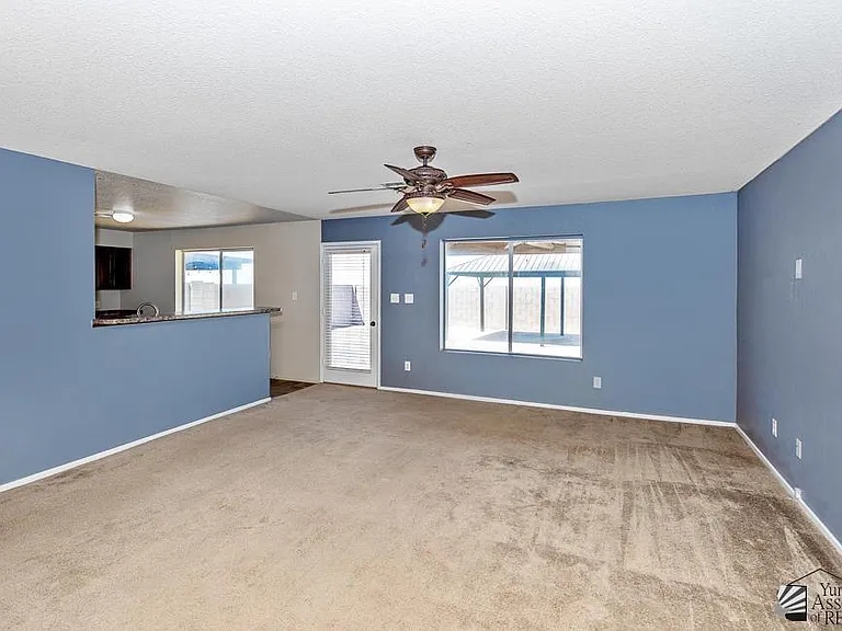 1287 S Fresno Ave — Photo 3