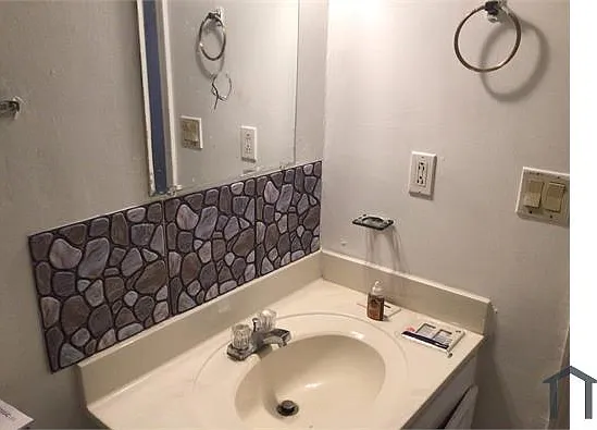 3 bed, 2000 sqft, $2,070 — Photo 4