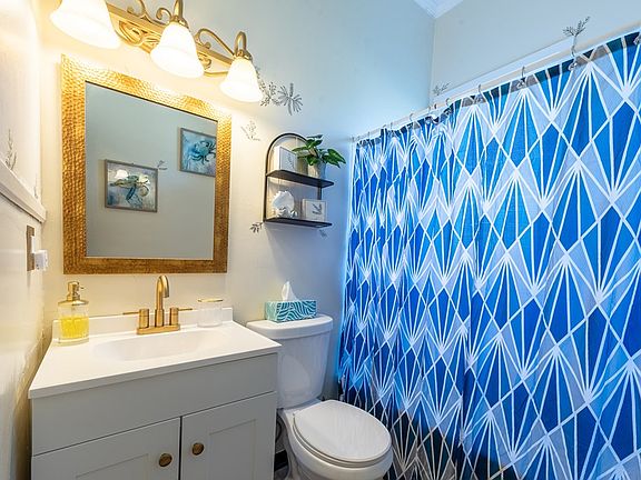 12th image of this home