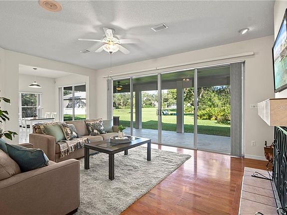 5th image of 13961 Myrtlewood Dr