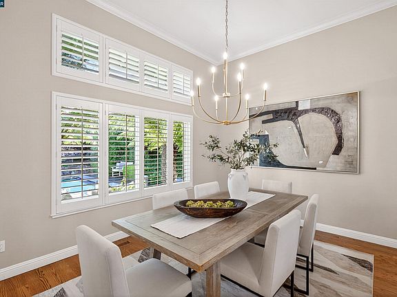 5th image of 5057 Athens Dr