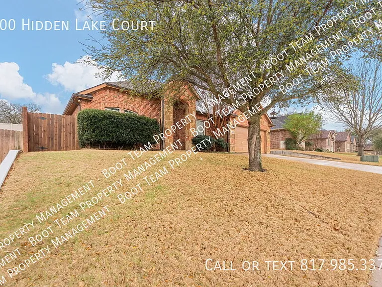 400 Hidden Lake Ct — Photo 4