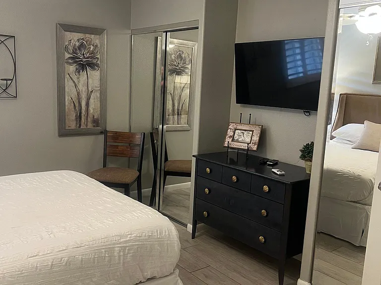 1450 E Bethany Home Rd #13 — Photo 11