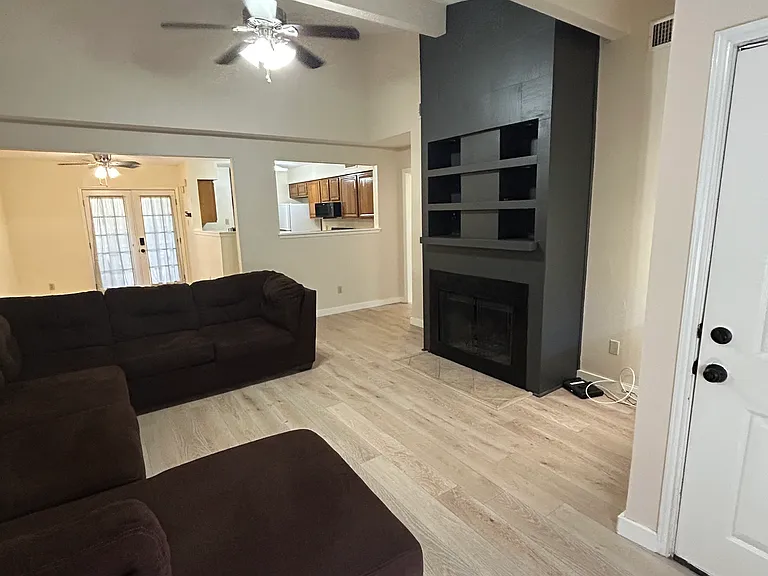 2800 Longmire Dr #3 — Photo 4