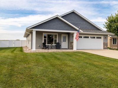 1389 Robert Creek Curv, Belle Plaine, MN, 56011