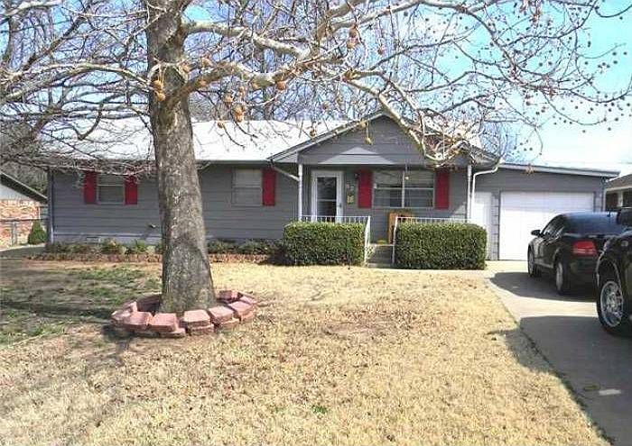 Front of 821 S. Frances