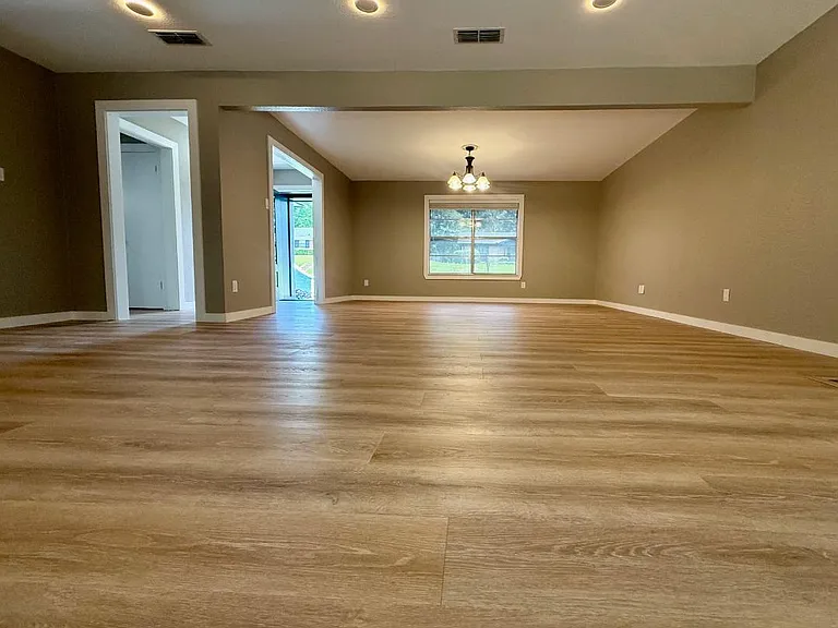 1005 Seminole Ln — Photo 11