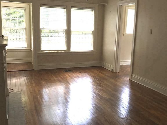 2nd image of 195 Buena Vista Pl APT 2