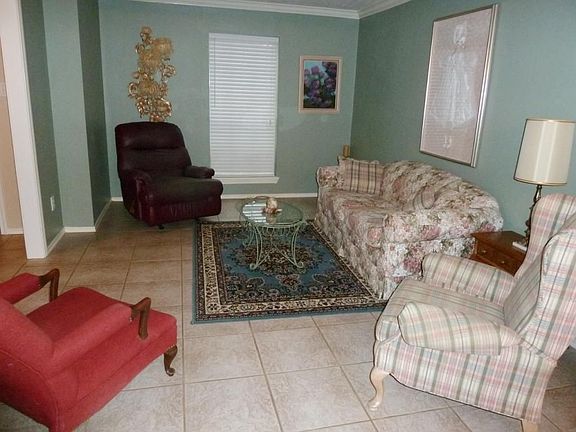 5th image of 3010 Oak Creek Dr
