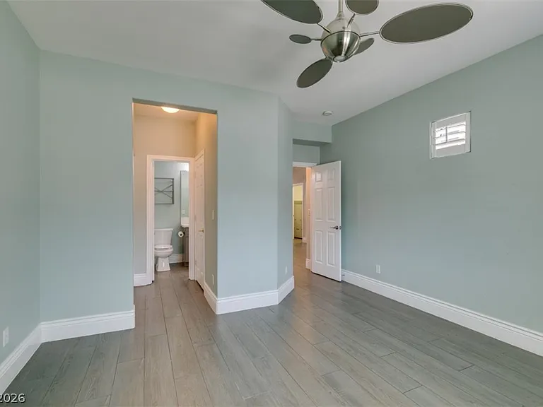 10002 Long Barrow Ct — Photo 31