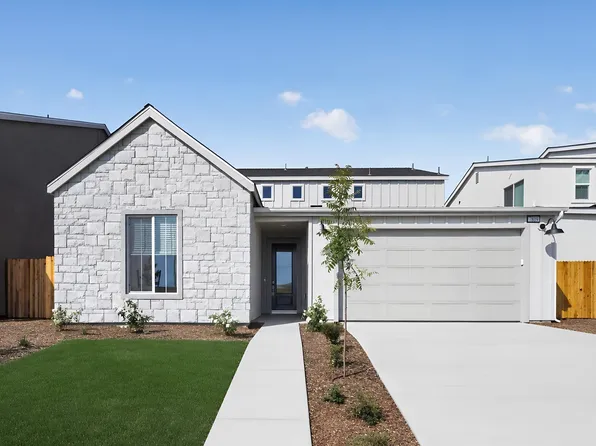 7809 Blackwater Valley Dr, Bakersfield, CA 93311