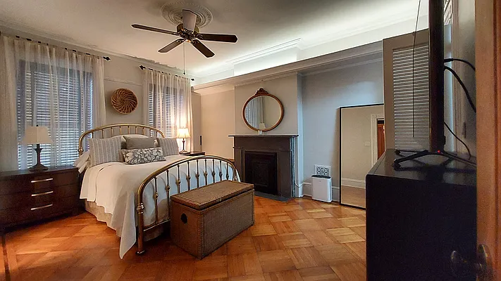 Rented by R New York | media 23