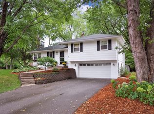 5625 Holiday Rd, Minnetonka, MN 55345