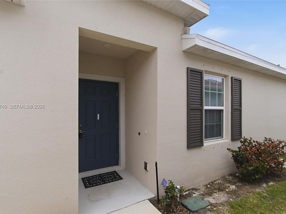 4th image of 323 Raspberry Rd #323