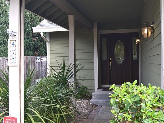 2nd image of 472 Moonraker Dr