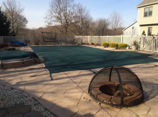 111 Glen View Dr, Beaver, PA 15009