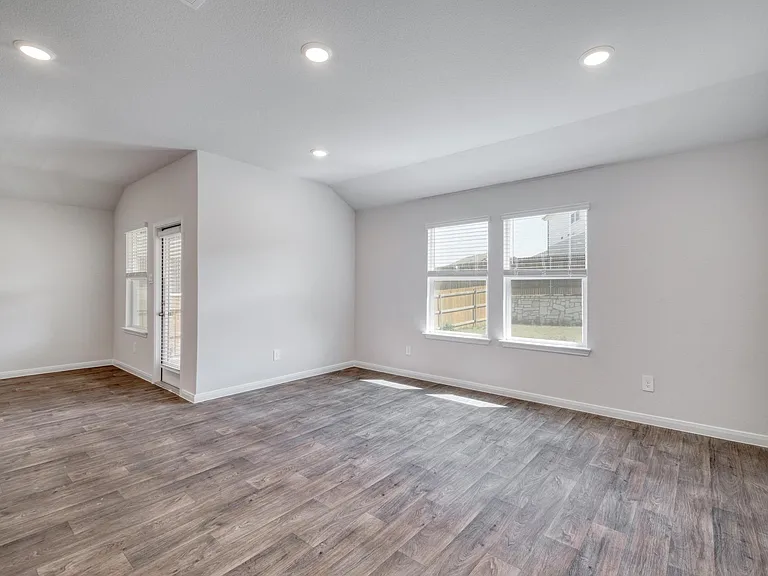 109 Bethpage Dr — Photo 7