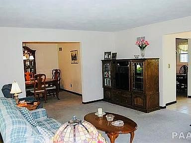 2nd image of 7011 N Fox Point Dr