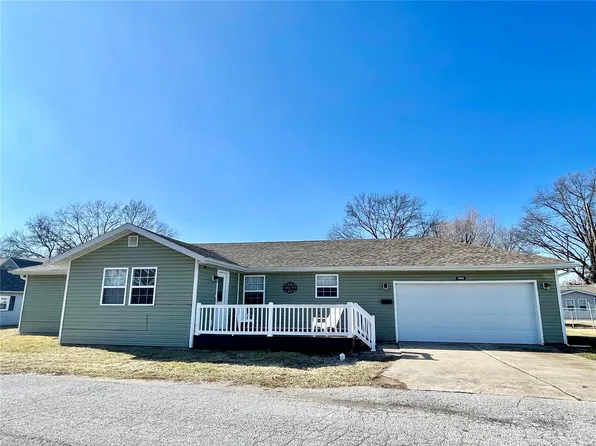 1905 N Jackson St, Litchfield, IL 62056