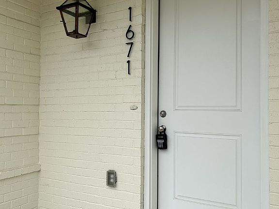 3rd image of 1671 Adams St