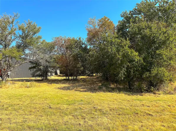 438 Oak View Ln, Jacksboro, TX 76458