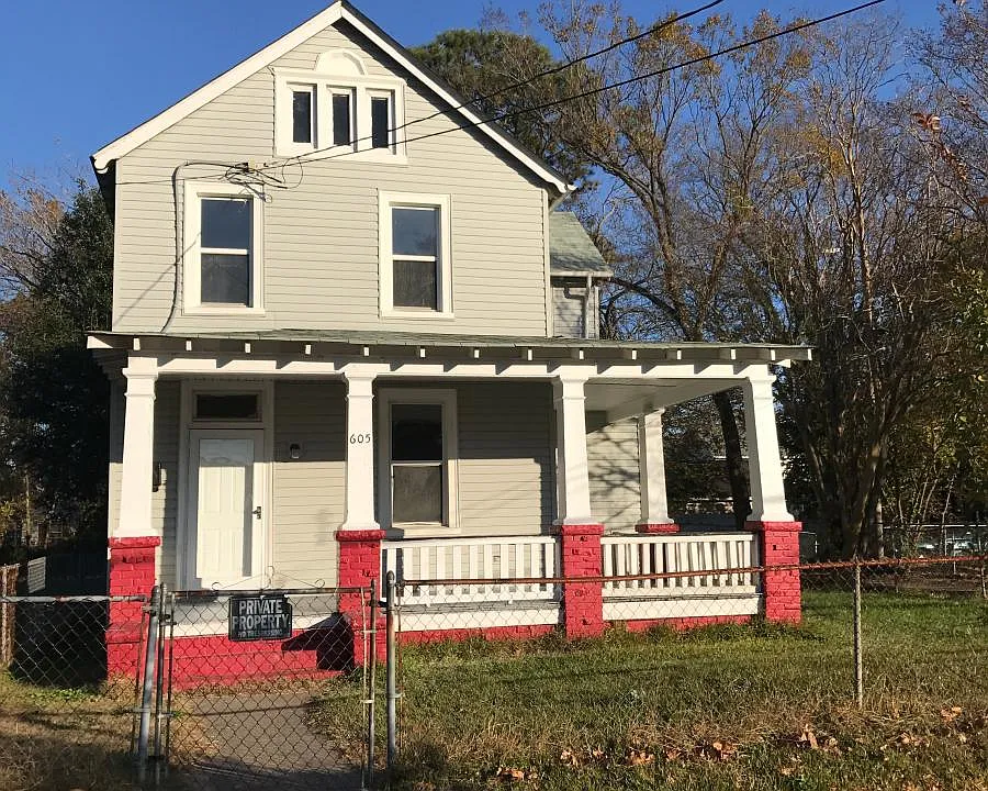 605 Jamestown Ave #B
