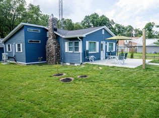 7961 Lakeshore Rd, Fort Gratiot, MI 48059