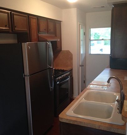 2nd image of 2 Linda Ln