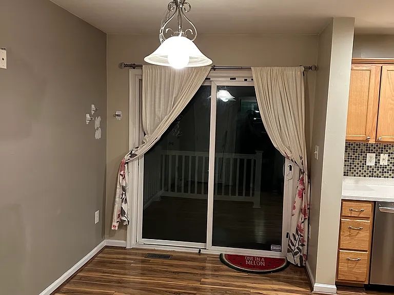 7726 Heathers Ln — Photo 3
