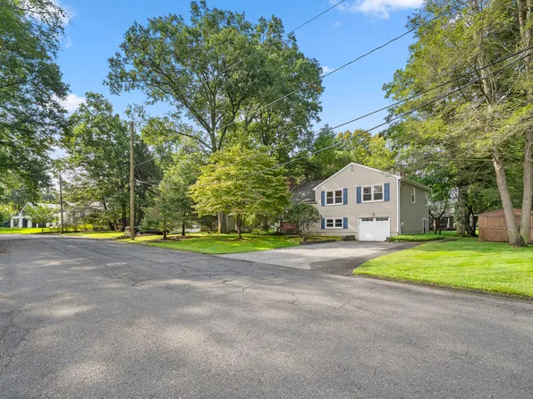 12 John Cir, Norwood, NJ 07648