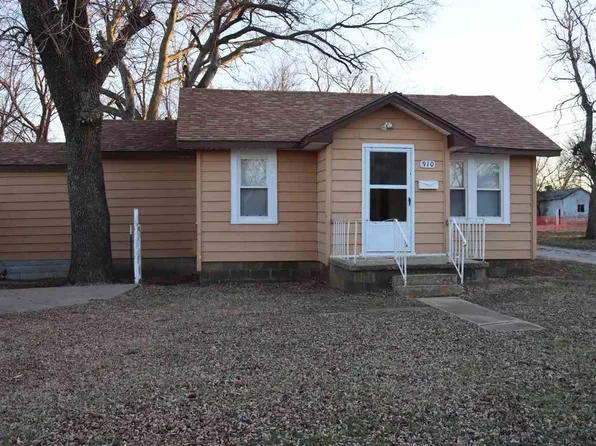 910 W Ponca Ave, Ponca City, OK 74601